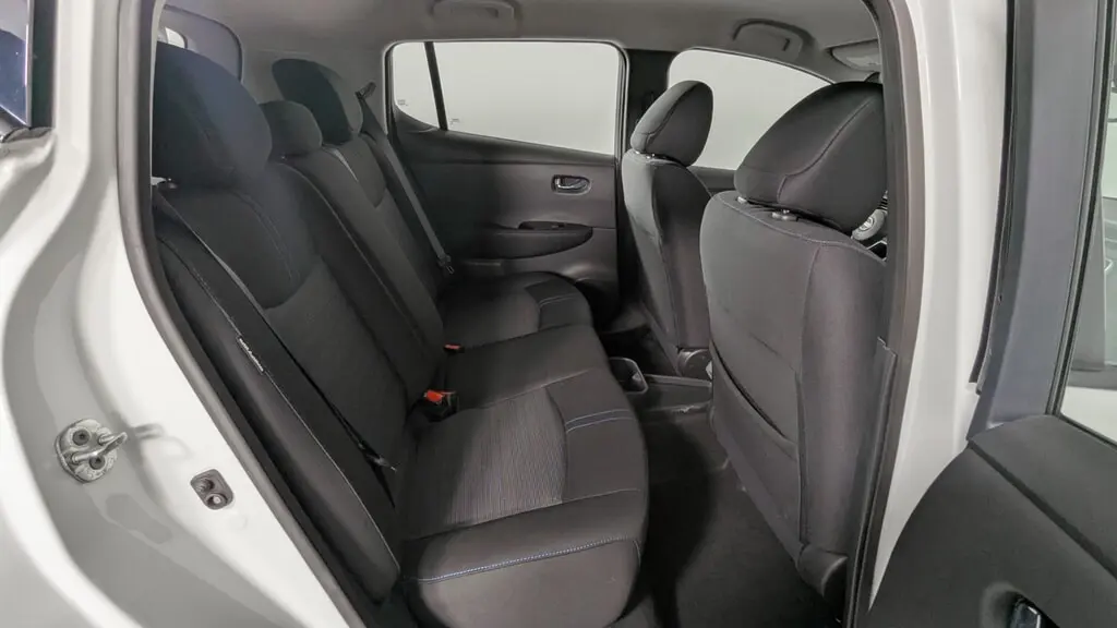 2023 NISSAN LEAF SV PLUS photo 25
