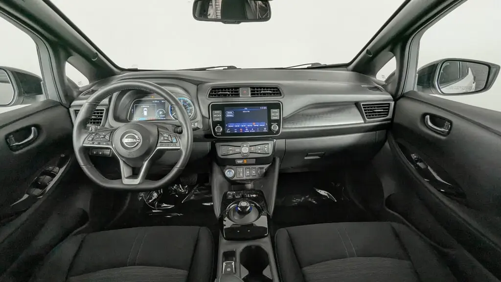 2023 NISSAN LEAF SV PLUS photo 30