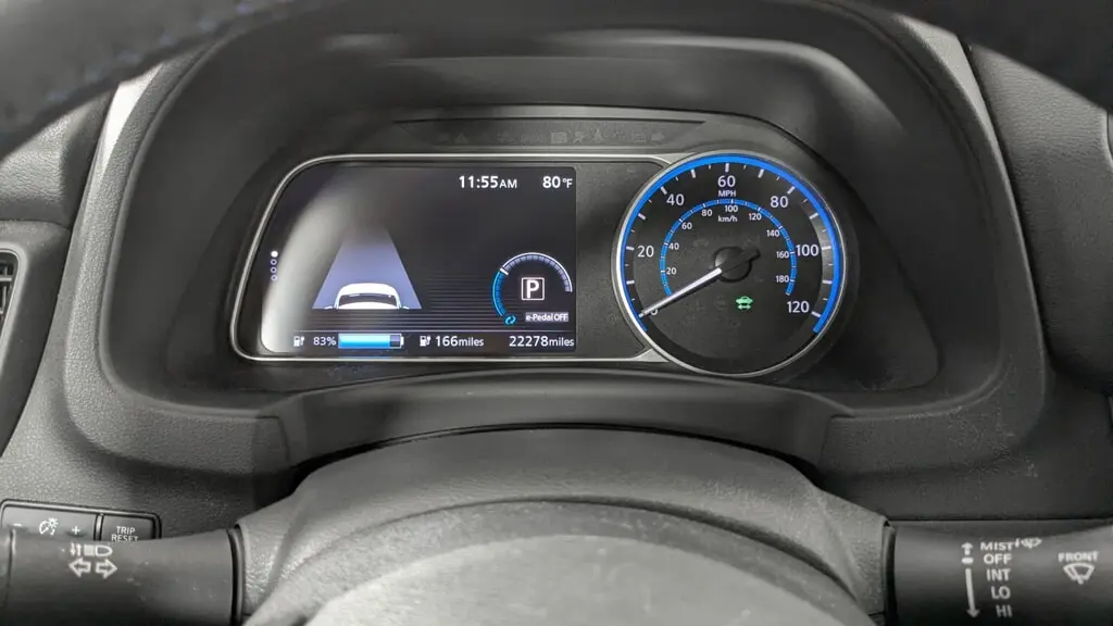 2023 NISSAN LEAF SV PLUS photo 31