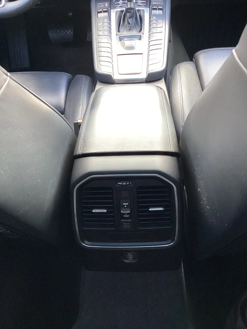 2017 PORSCHE MACAN TURBO photo 22
