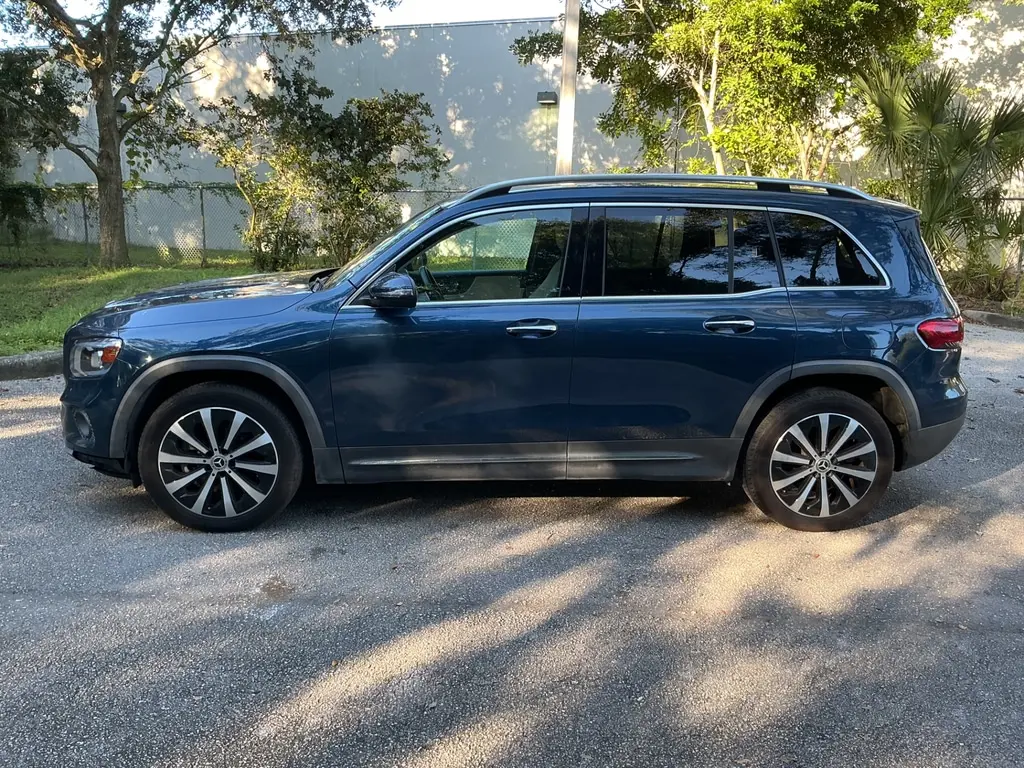 2022 MERCEDES-BENZ GLB GLB 250 photo 2