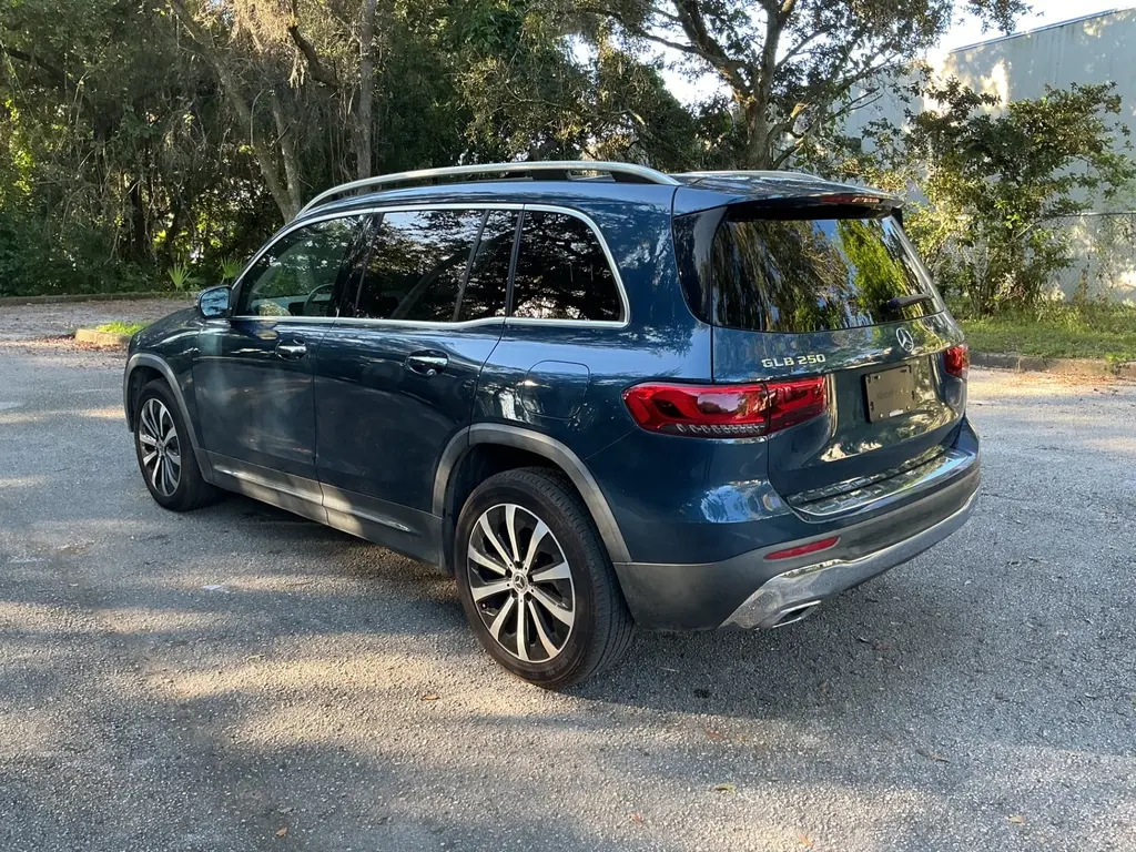2022 MERCEDES-BENZ GLB GLB 250 photo 3