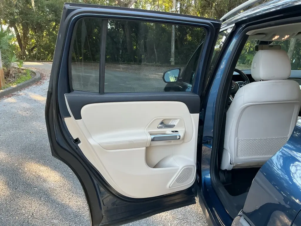 2022 MERCEDES-BENZ GLB GLB 250 photo 11