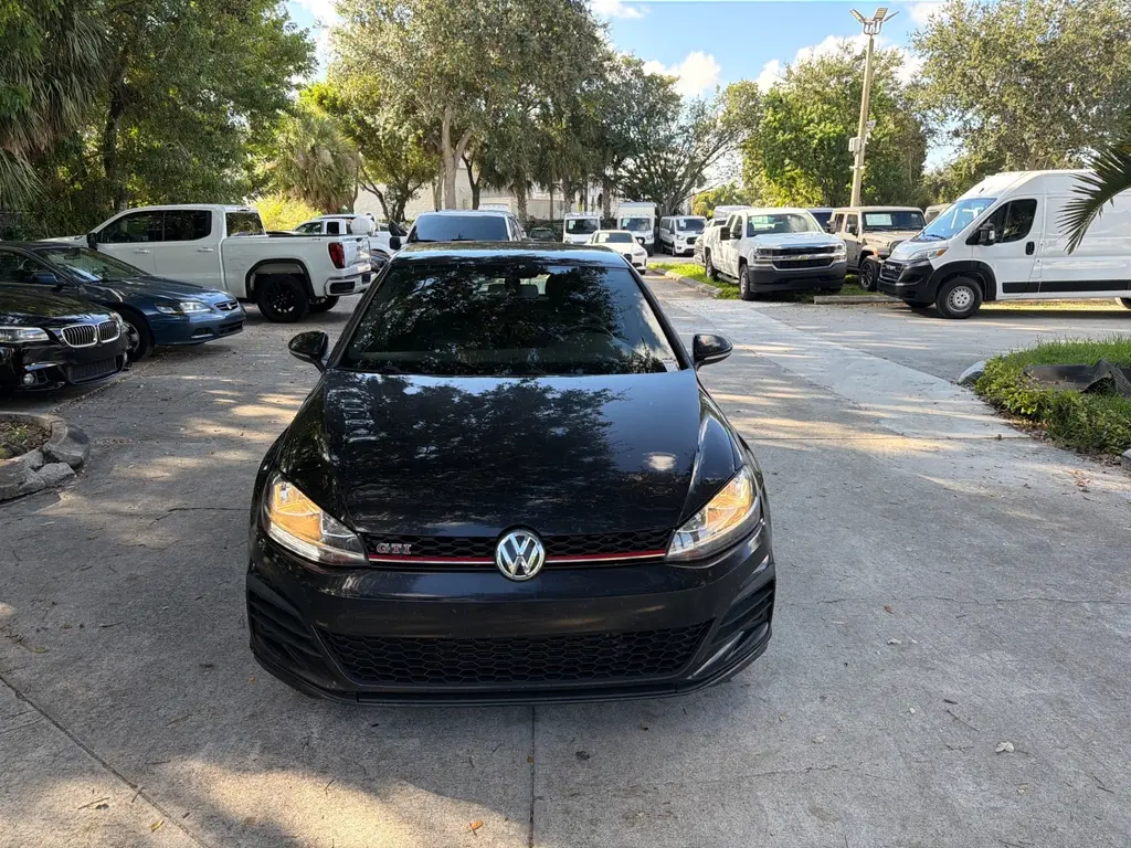 2019 VOLKSWAGEN GOLF GTI S photo 2