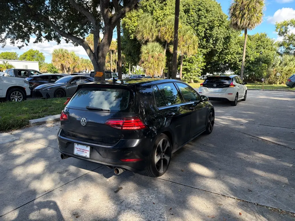 2019 VOLKSWAGEN GOLF GTI S photo 6