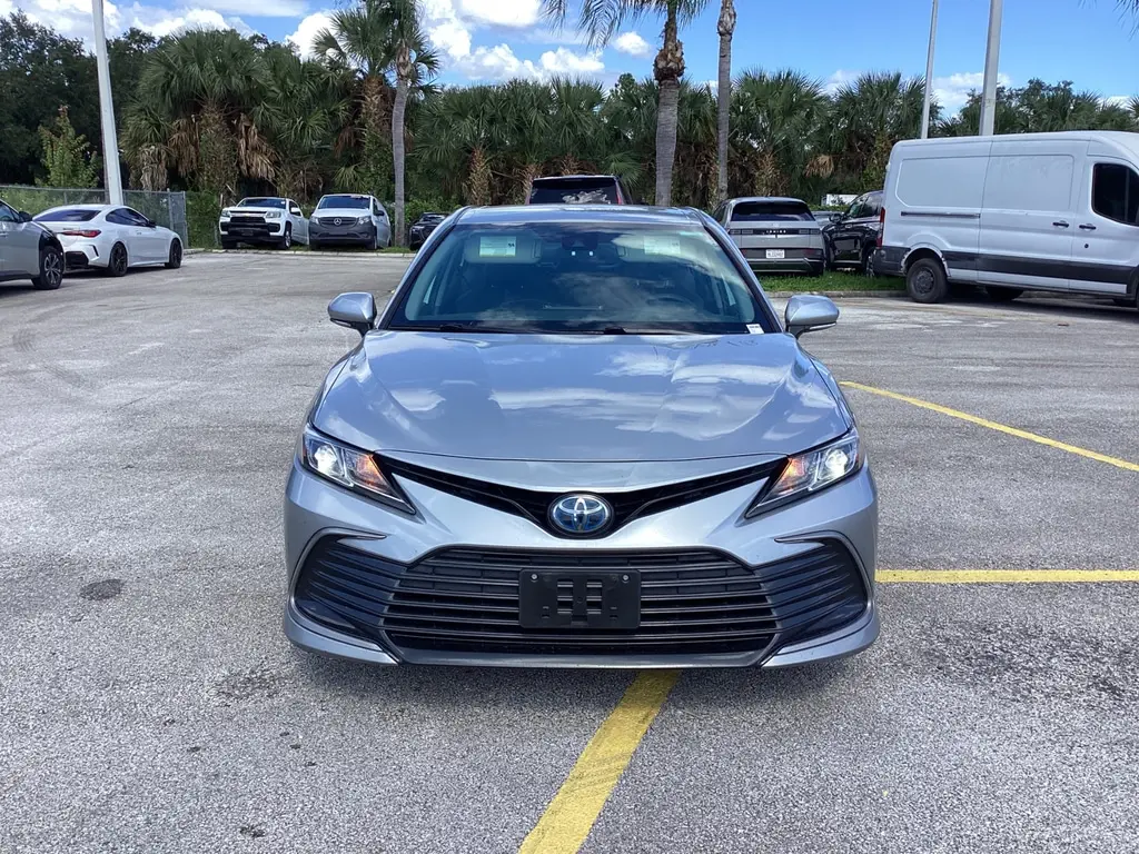 2022 TOYOTA CAMRY HYBRID LE photo 2