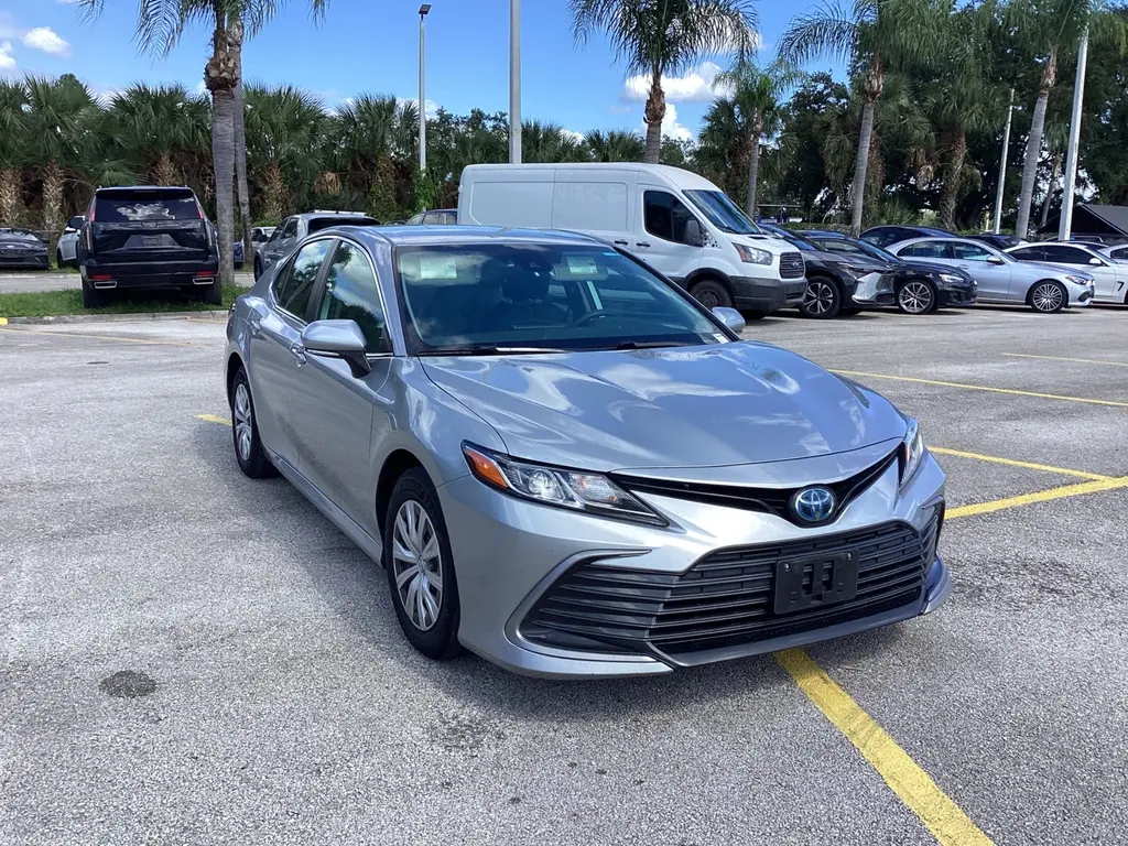 2022 TOYOTA CAMRY HYBRID LE photo 3