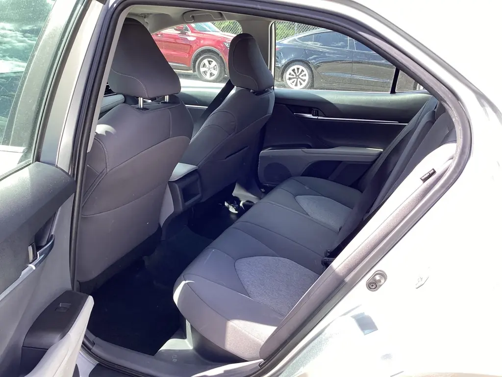 2022 TOYOTA CAMRY HYBRID LE photo 8