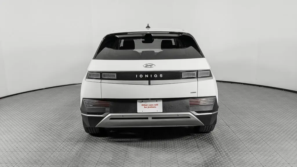 2023 HYUNDAI IONIQ 5 SEL photo 6