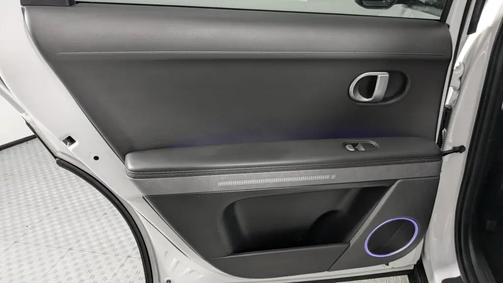 2023 HYUNDAI IONIQ 5 SEL photo 15