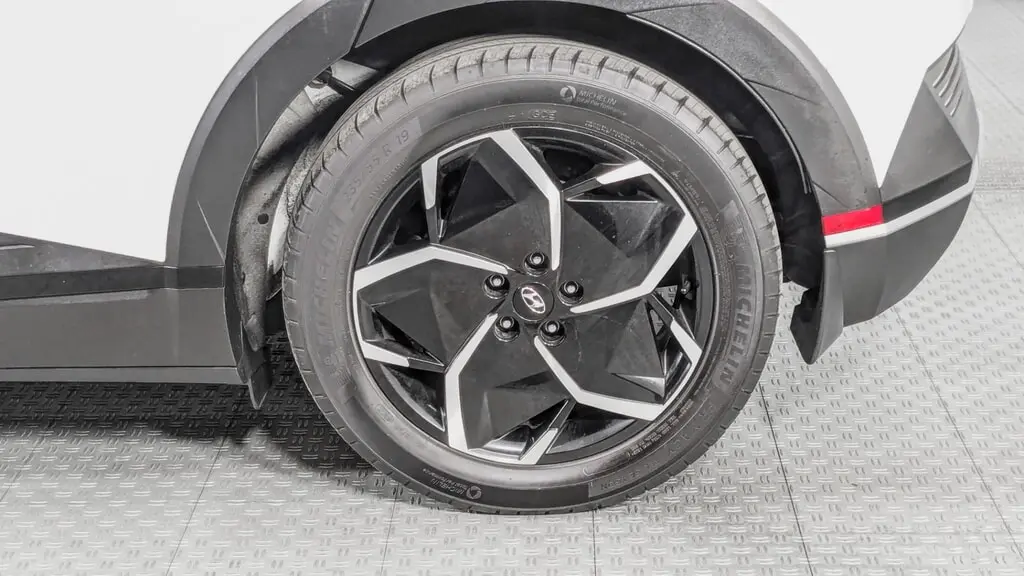 2023 HYUNDAI IONIQ 5 SEL photo 32