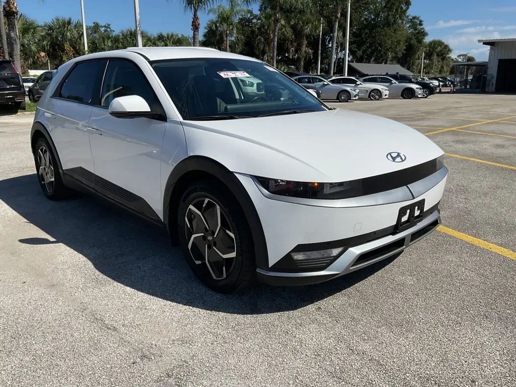 2023 HYUNDAI IONIQ 5 SEL photo 13