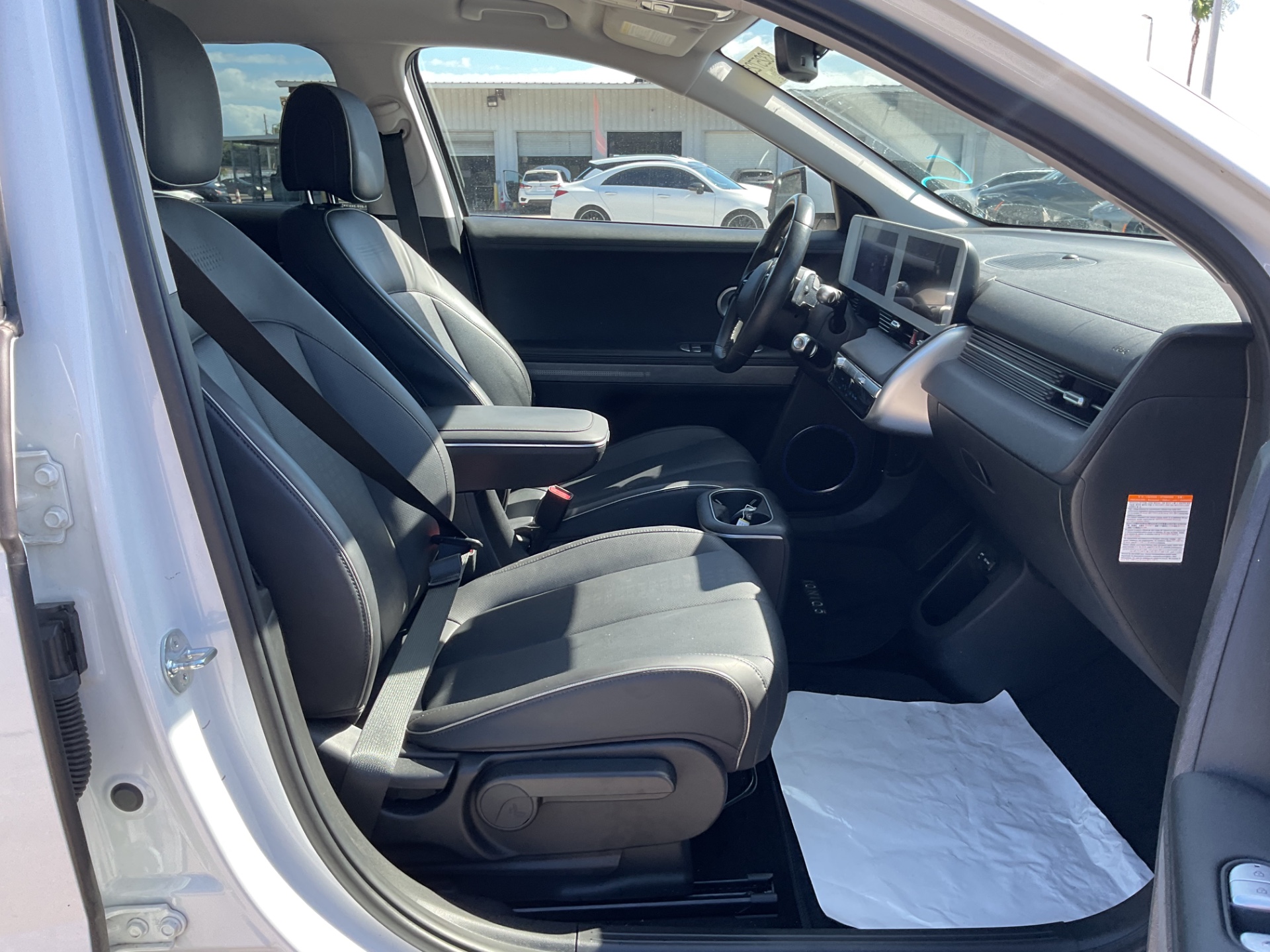 2023 HYUNDAI IONIQ 5 SEL photo 14