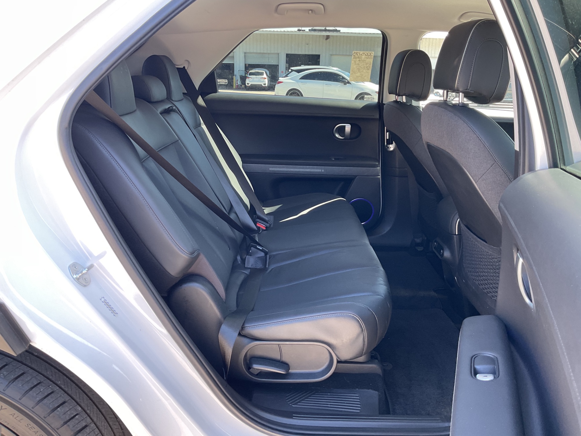 2023 HYUNDAI IONIQ 5 SEL photo 16