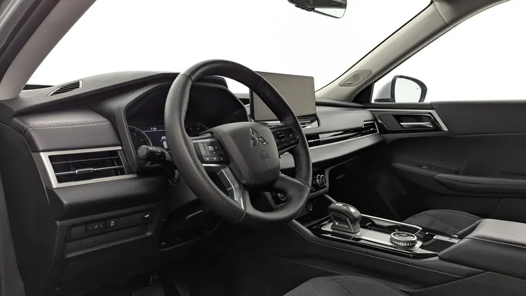 2026 MITSUBISHI OUTLANDER SE photo 23