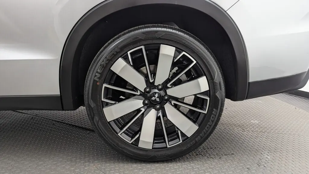 2026 MITSUBISHI OUTLANDER SE photo 29