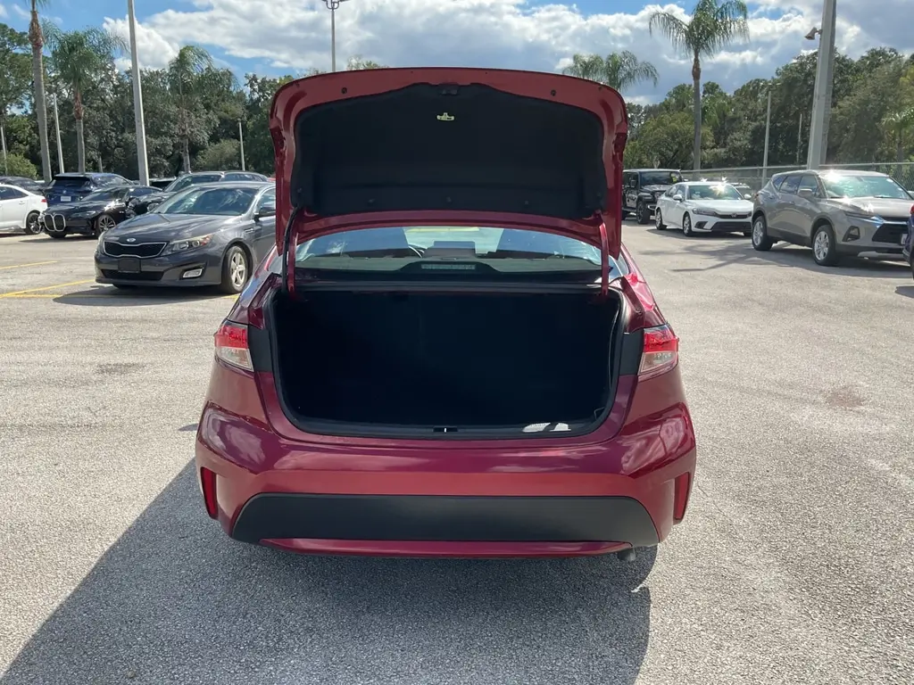 2022 TOYOTA COROLLA LE photo 6