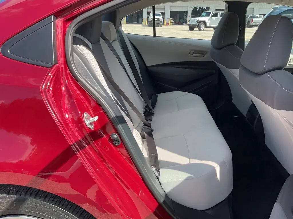 2022 TOYOTA COROLLA LE photo 12