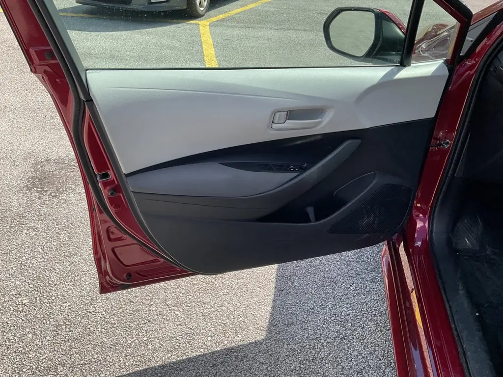 2022 TOYOTA COROLLA LE photo 15