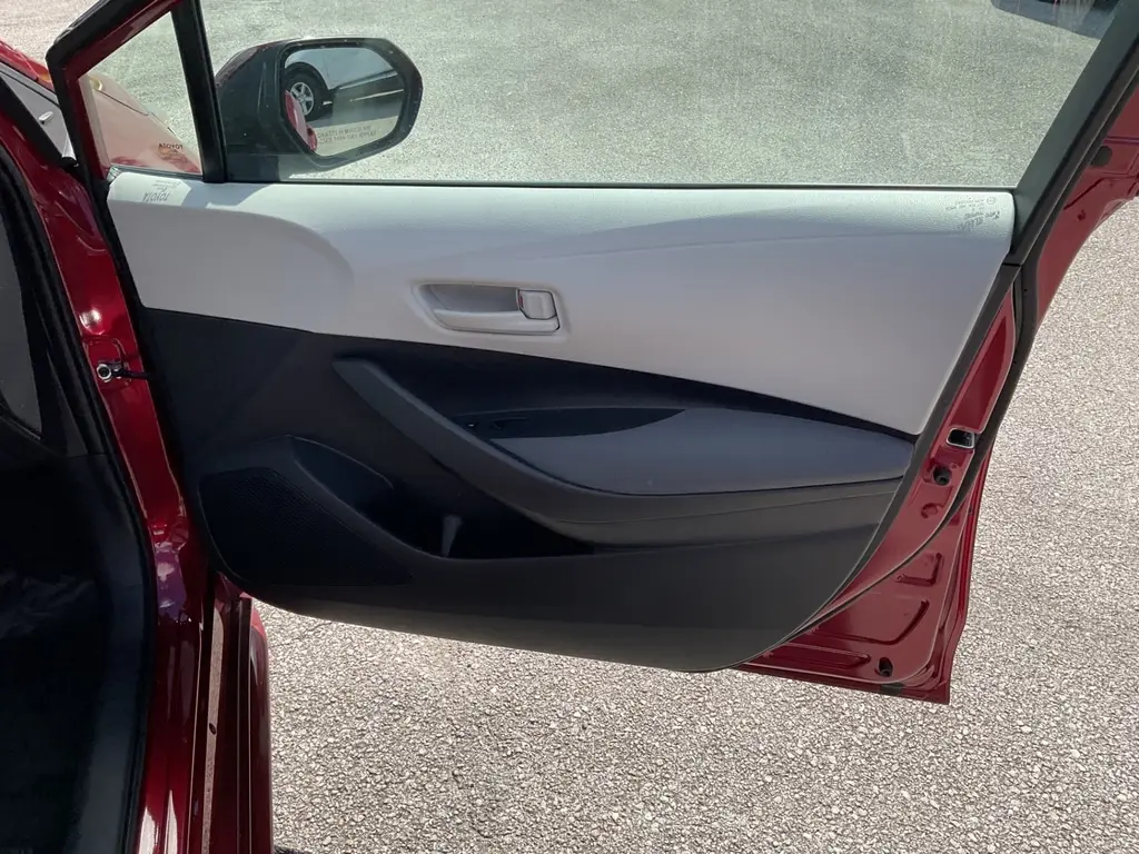 2022 TOYOTA COROLLA LE photo 19