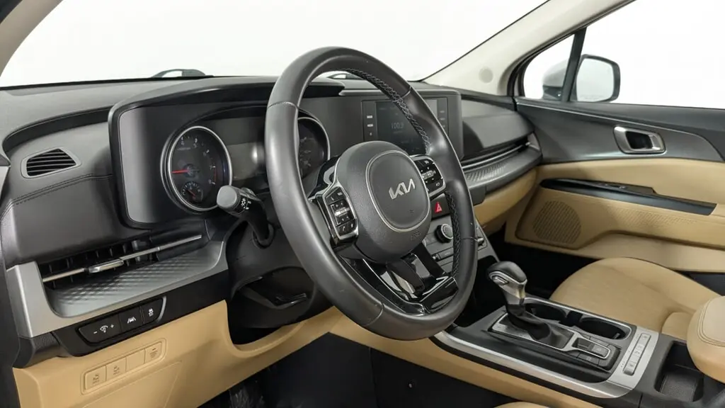 2024 KIA CARNIVAL LX photo 23