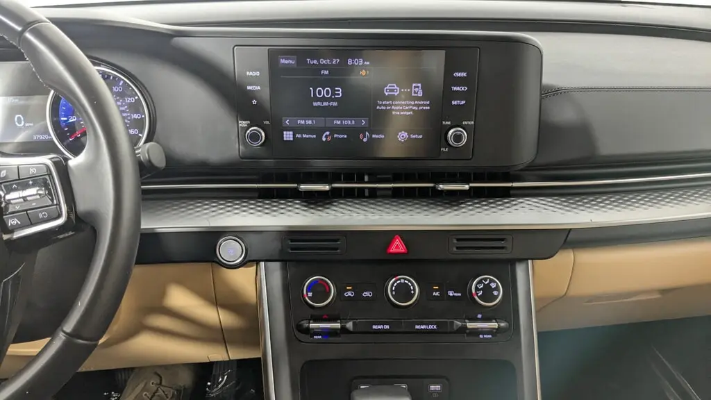 2024 KIA CARNIVAL LX photo 26