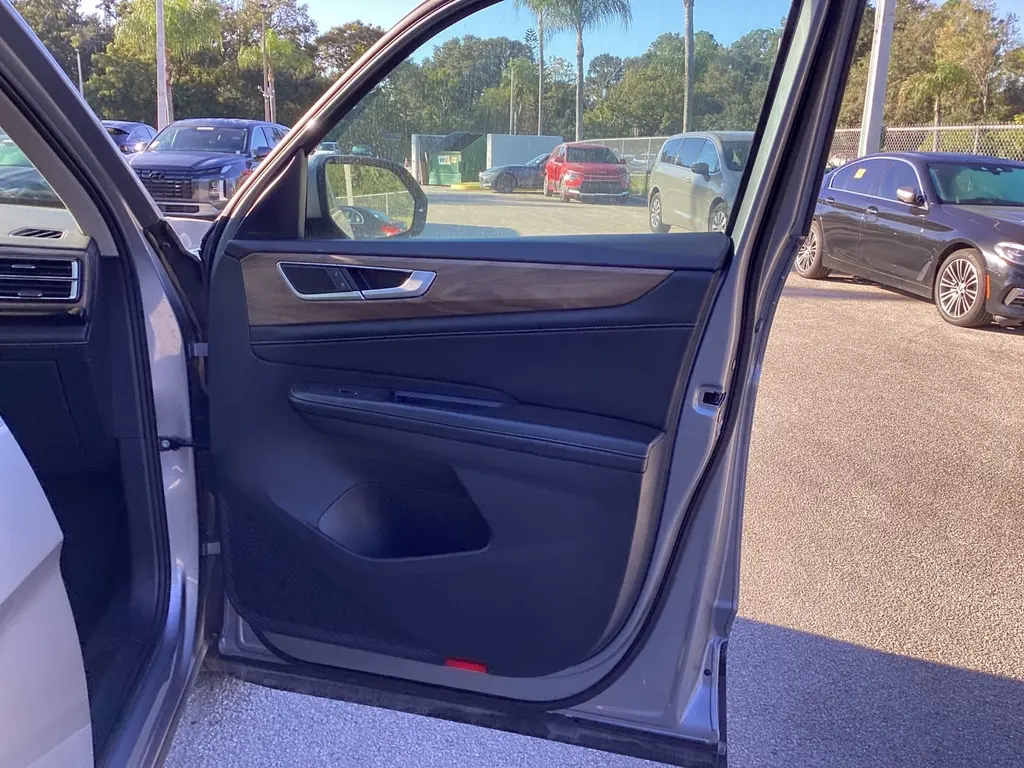 2024 VOLKSWAGEN ATLAS 2.0T SE W/TECHNOLOGY photo 19