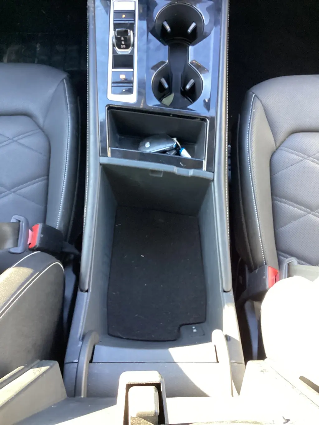 2024 VOLKSWAGEN ATLAS 2.0T SE W/TECHNOLOGY photo 25