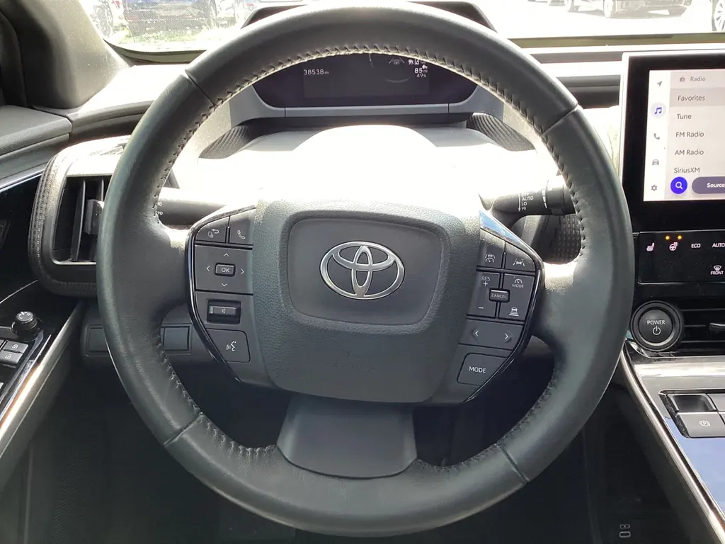 2023 TOYOTA BZ4X XLE photo 23