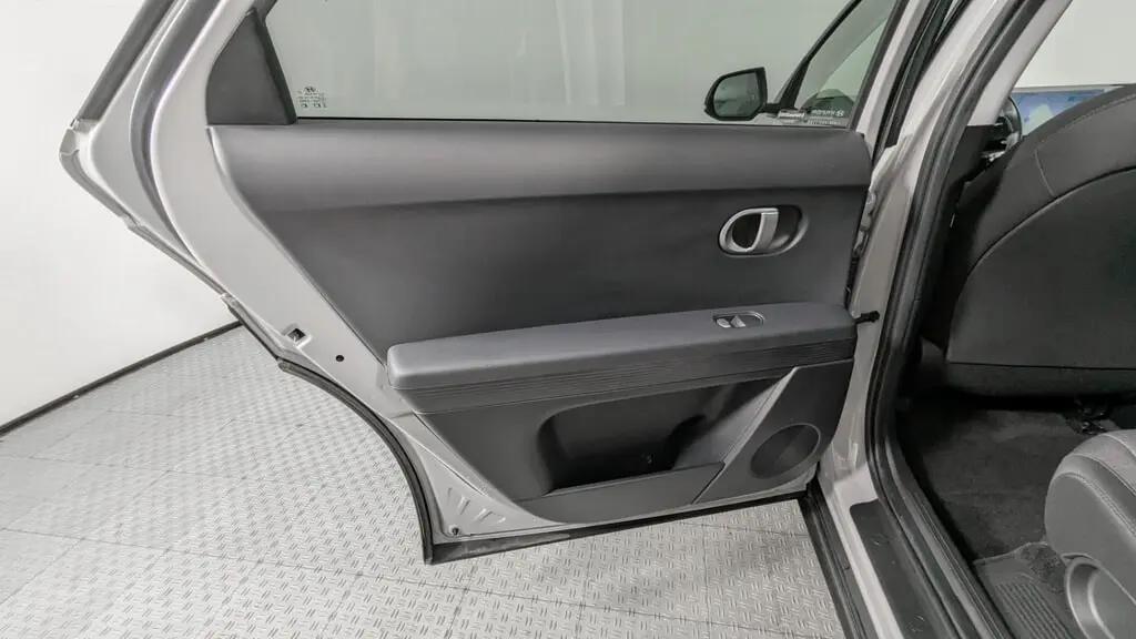 2024 HYUNDAI IONIQ 5 SEL photo 15