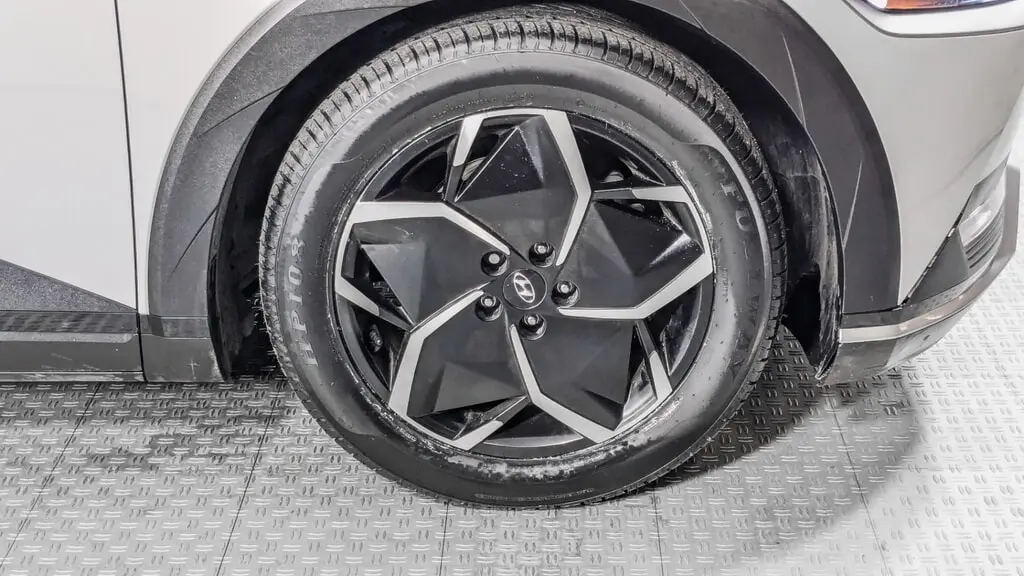 2024 HYUNDAI IONIQ 5 SEL photo 34