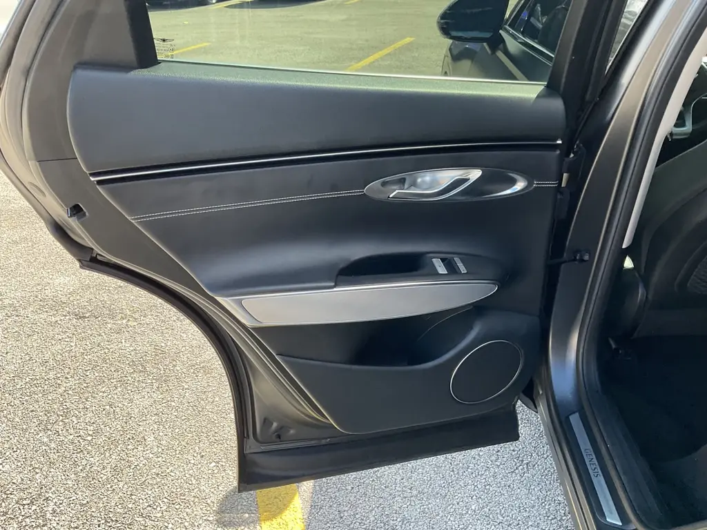 2023 GENESIS ELECTRIFIED GV70 ADVANCED photo 13