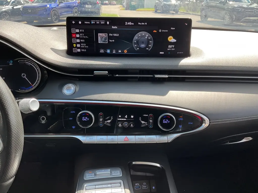 2023 GENESIS ELECTRIFIED GV70 ADVANCED photo 17