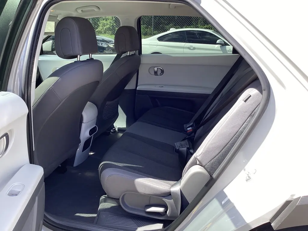 2024 HYUNDAI IONIQ 5 SEL photo 15