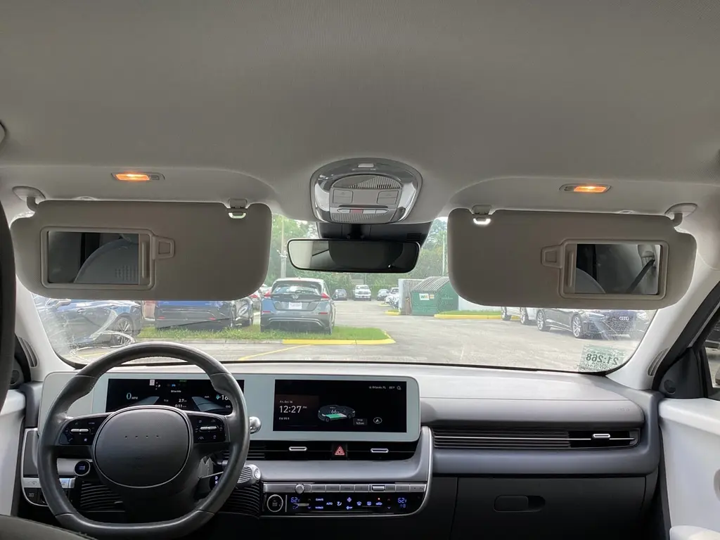 2024 HYUNDAI IONIQ 5 SEL photo 17