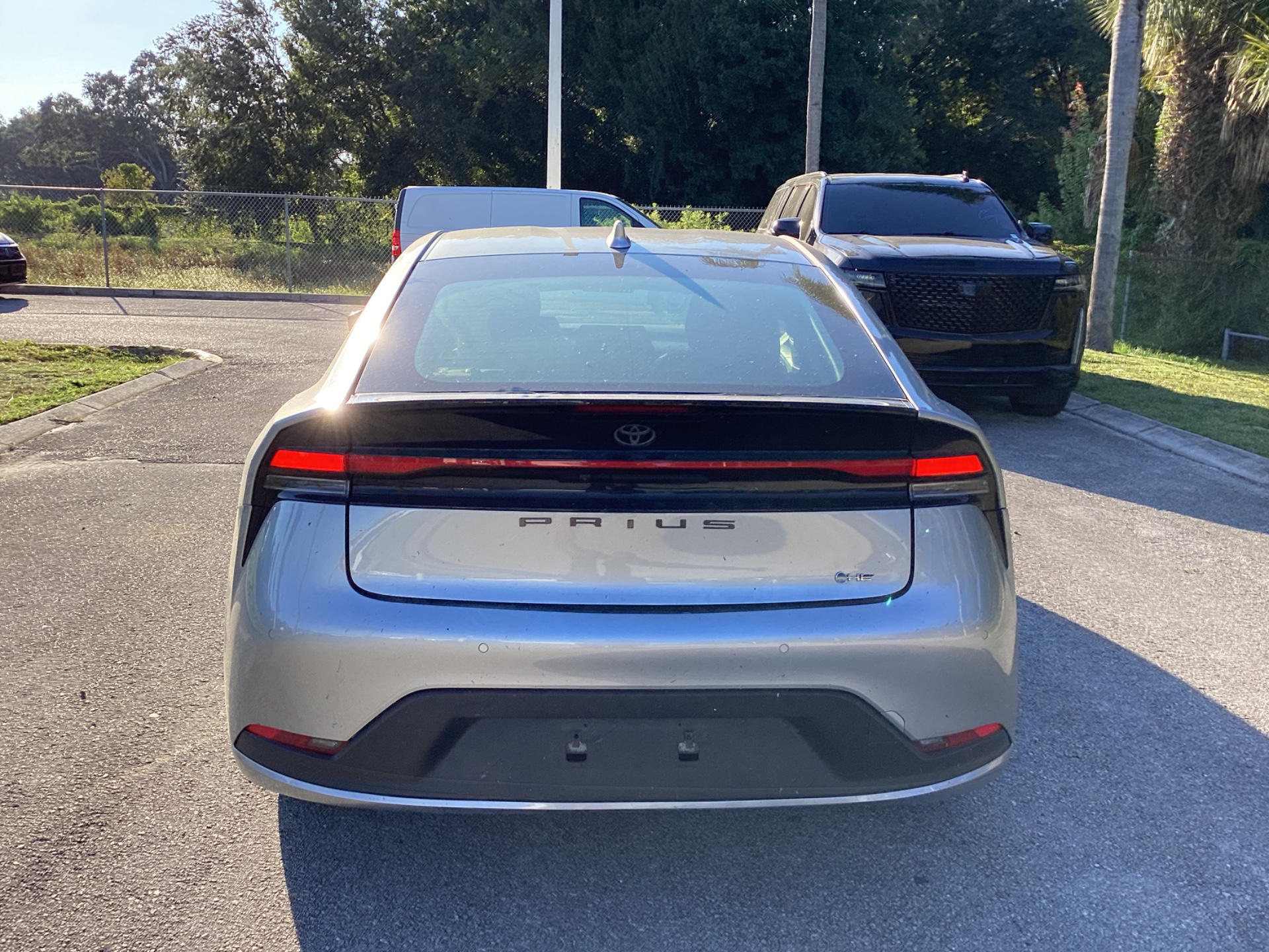 2023 TOYOTA PRIUS LE photo 5