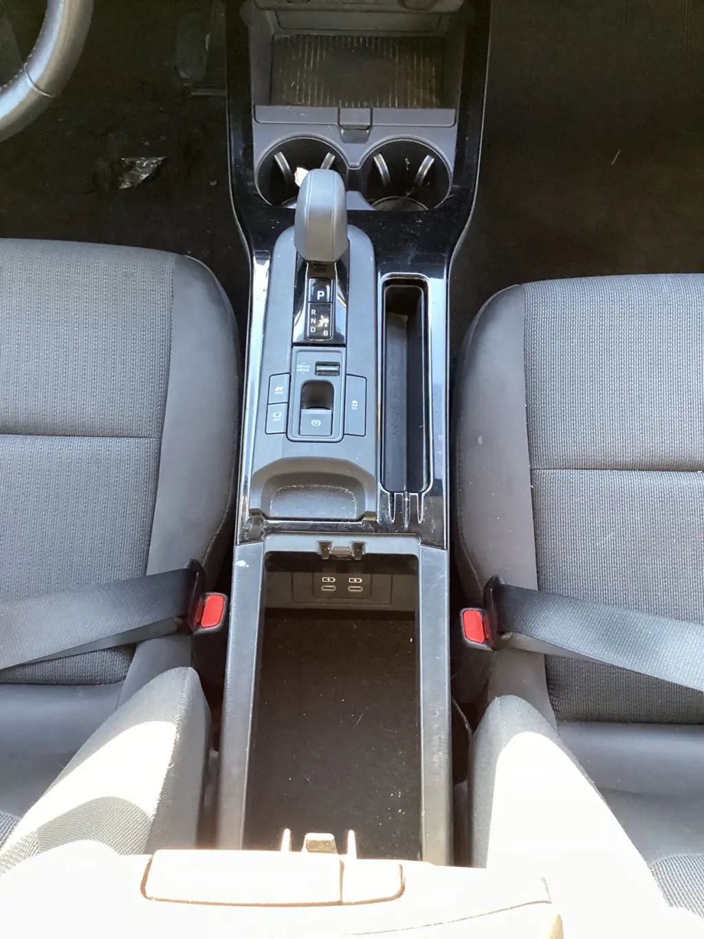 2023 TOYOTA PRIUS LE photo 18