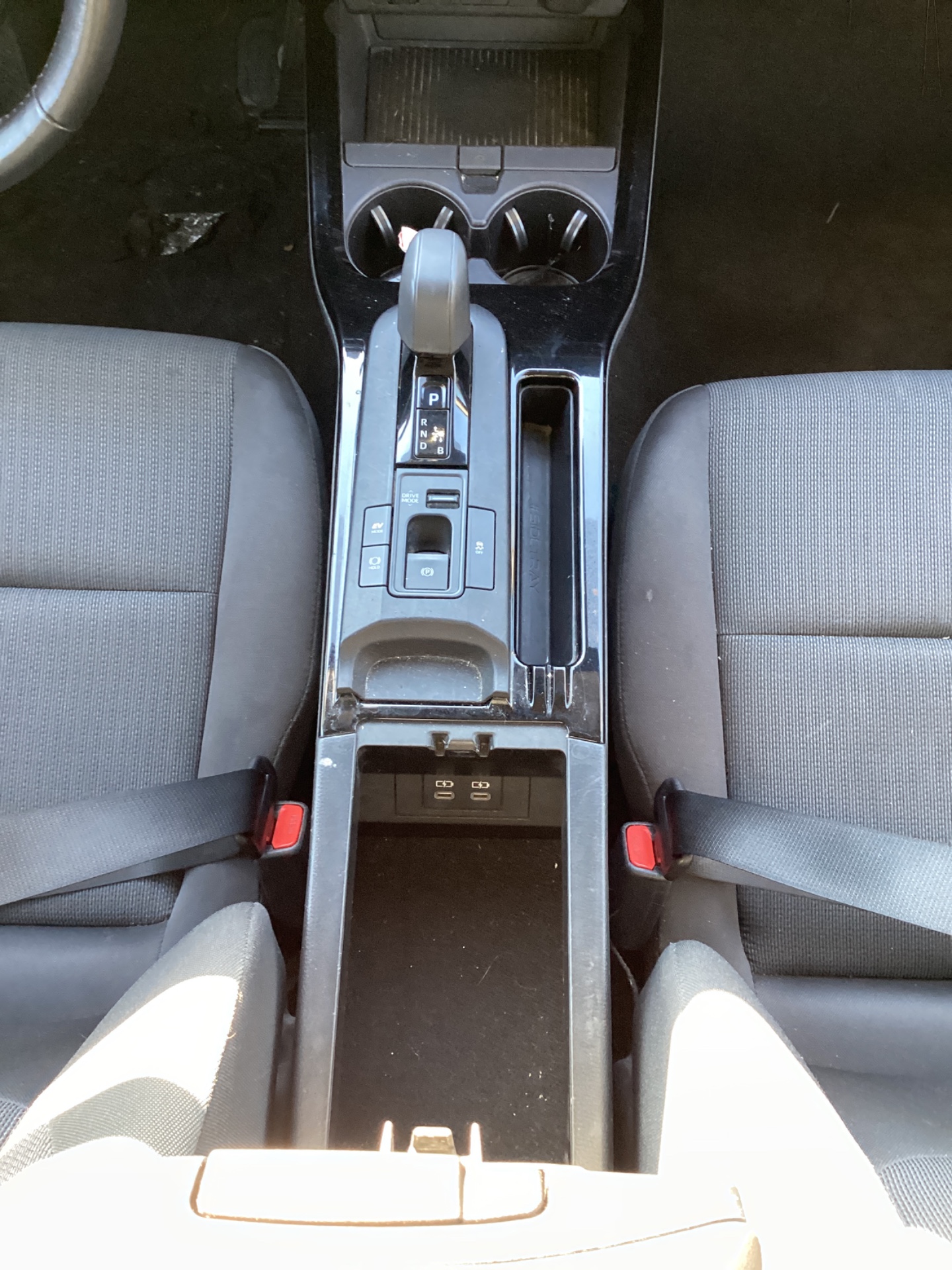 2023 TOYOTA PRIUS LE photo 18