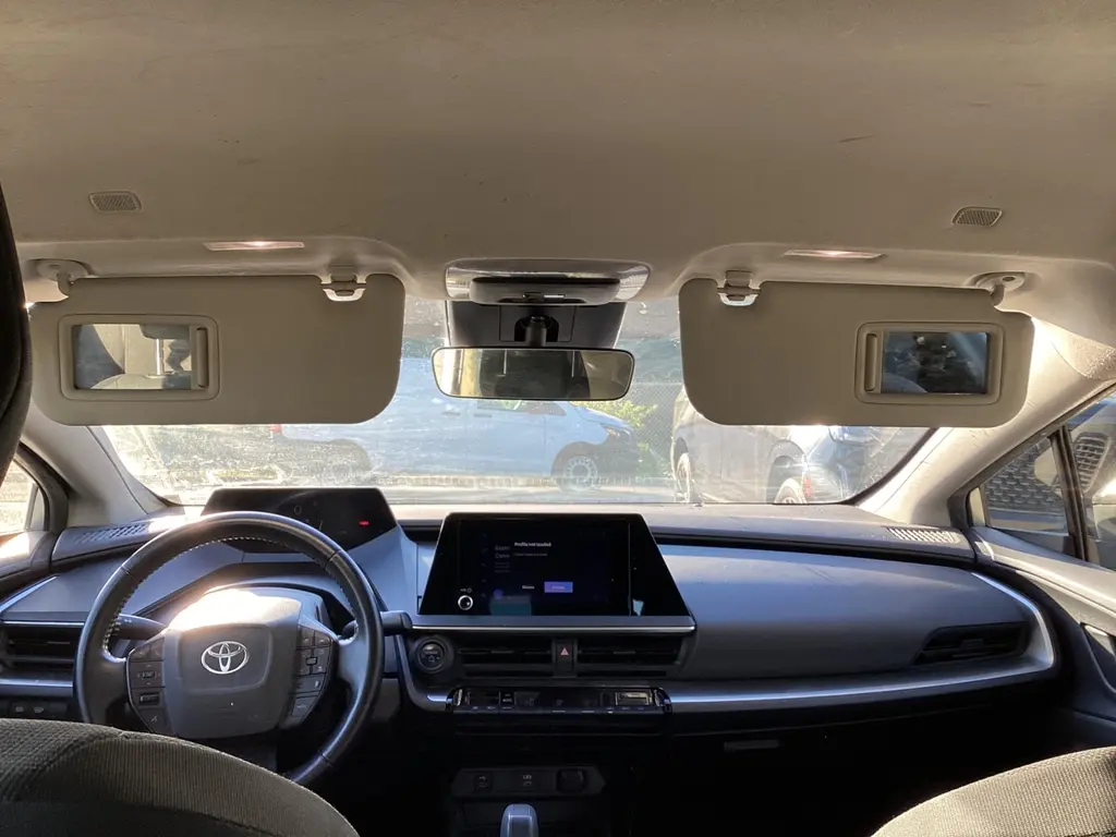2023 TOYOTA PRIUS LE photo 20