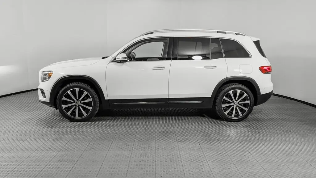 2023 MERCEDES-BENZ GLB GLB 250 photo 2