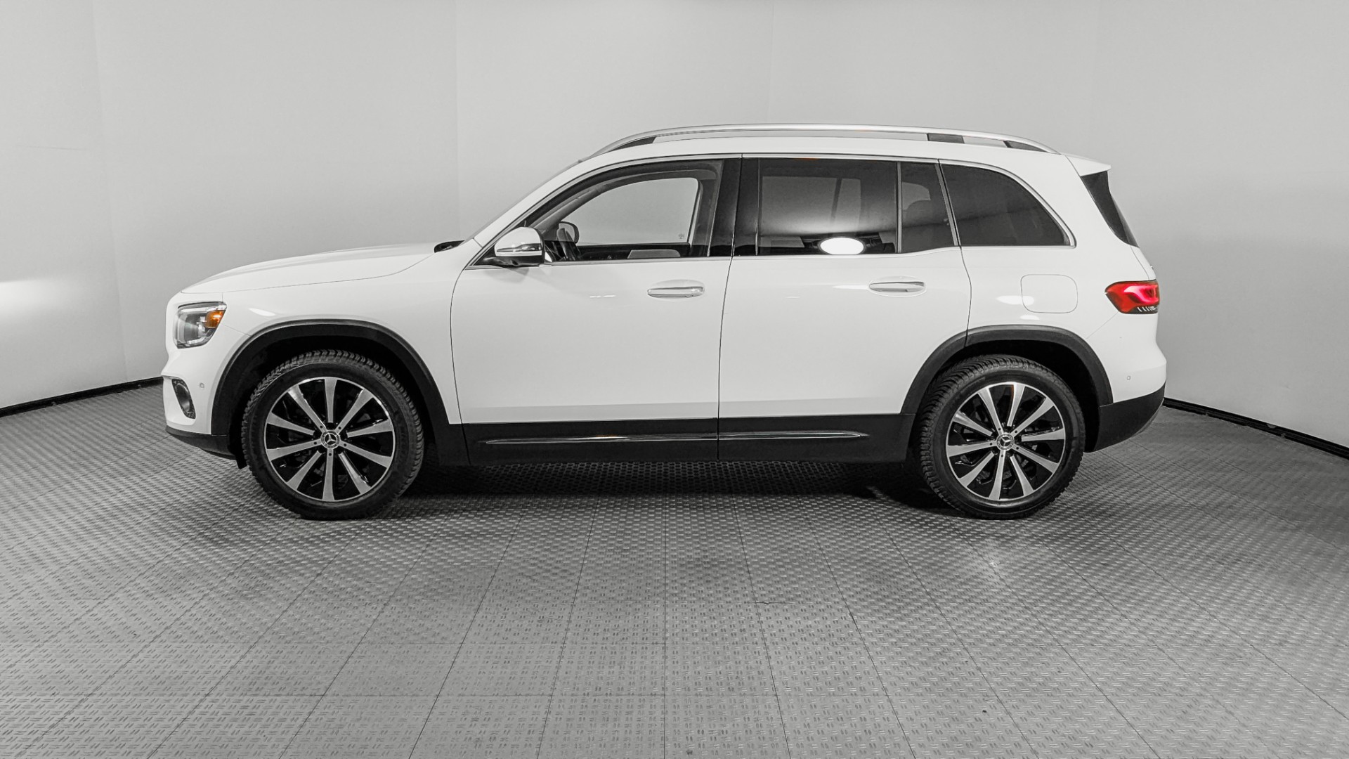 2023 MERCEDES-BENZ GLB GLB 250 photo 2