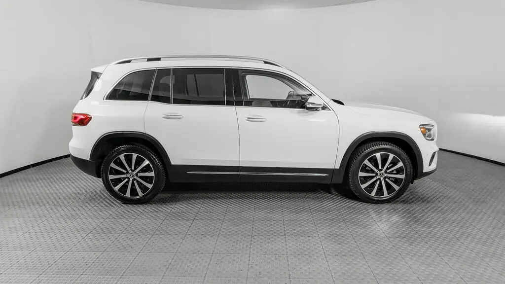 2023 MERCEDES-BENZ GLB GLB 250 photo 8