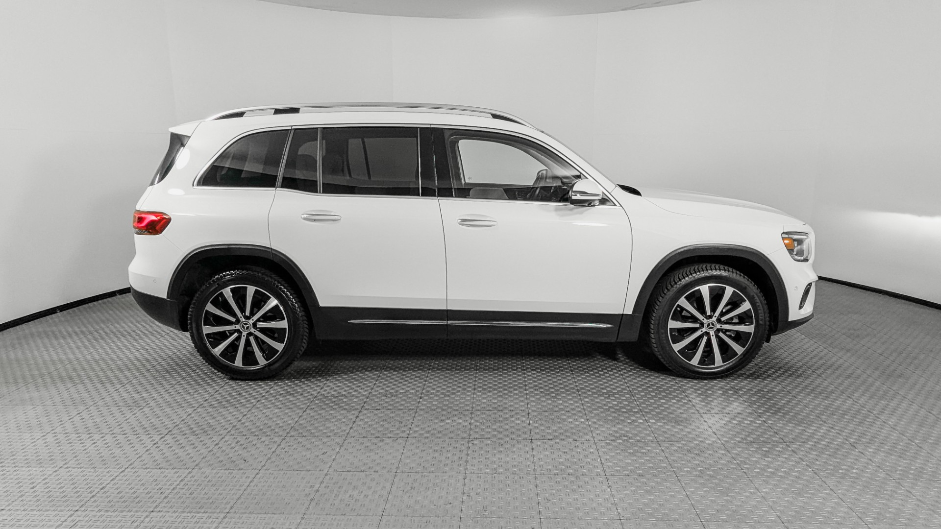 2023 MERCEDES-BENZ GLB GLB 250 photo 8