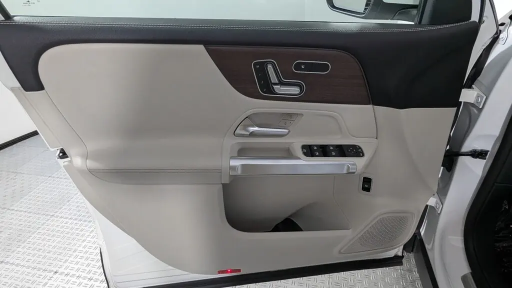 2023 MERCEDES-BENZ GLB GLB 250 photo 12