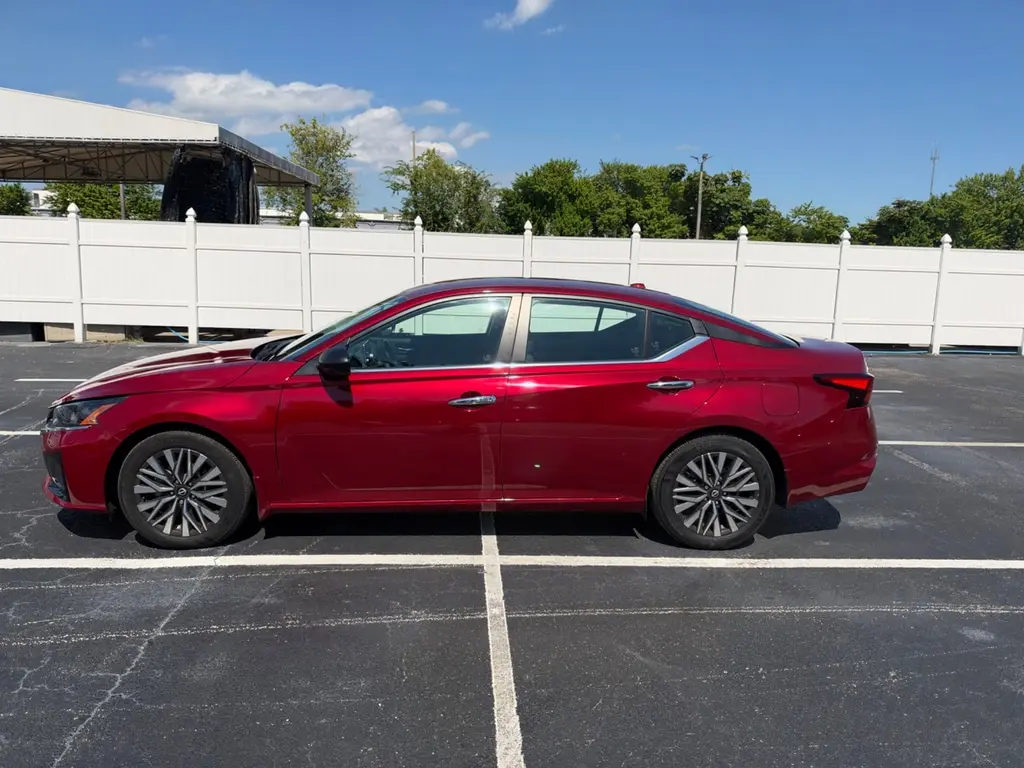 2024 NISSAN ALTIMA 2.5 SV photo 2