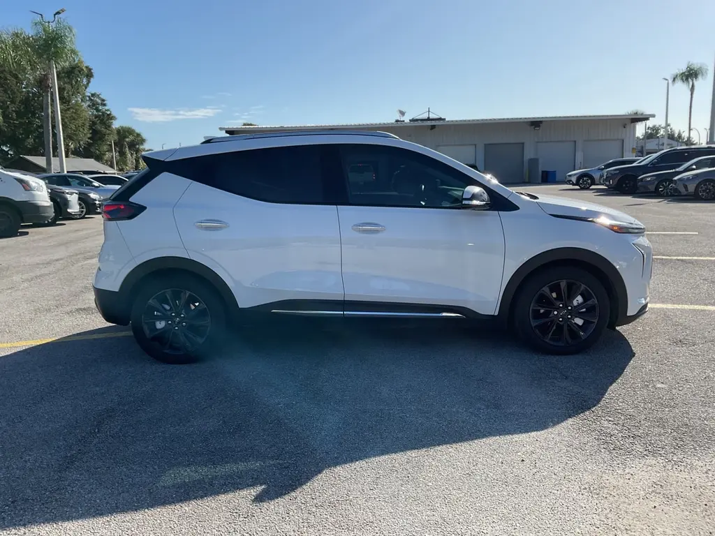 2022 CHEVROLET BOLT EUV PREMIER photo 10