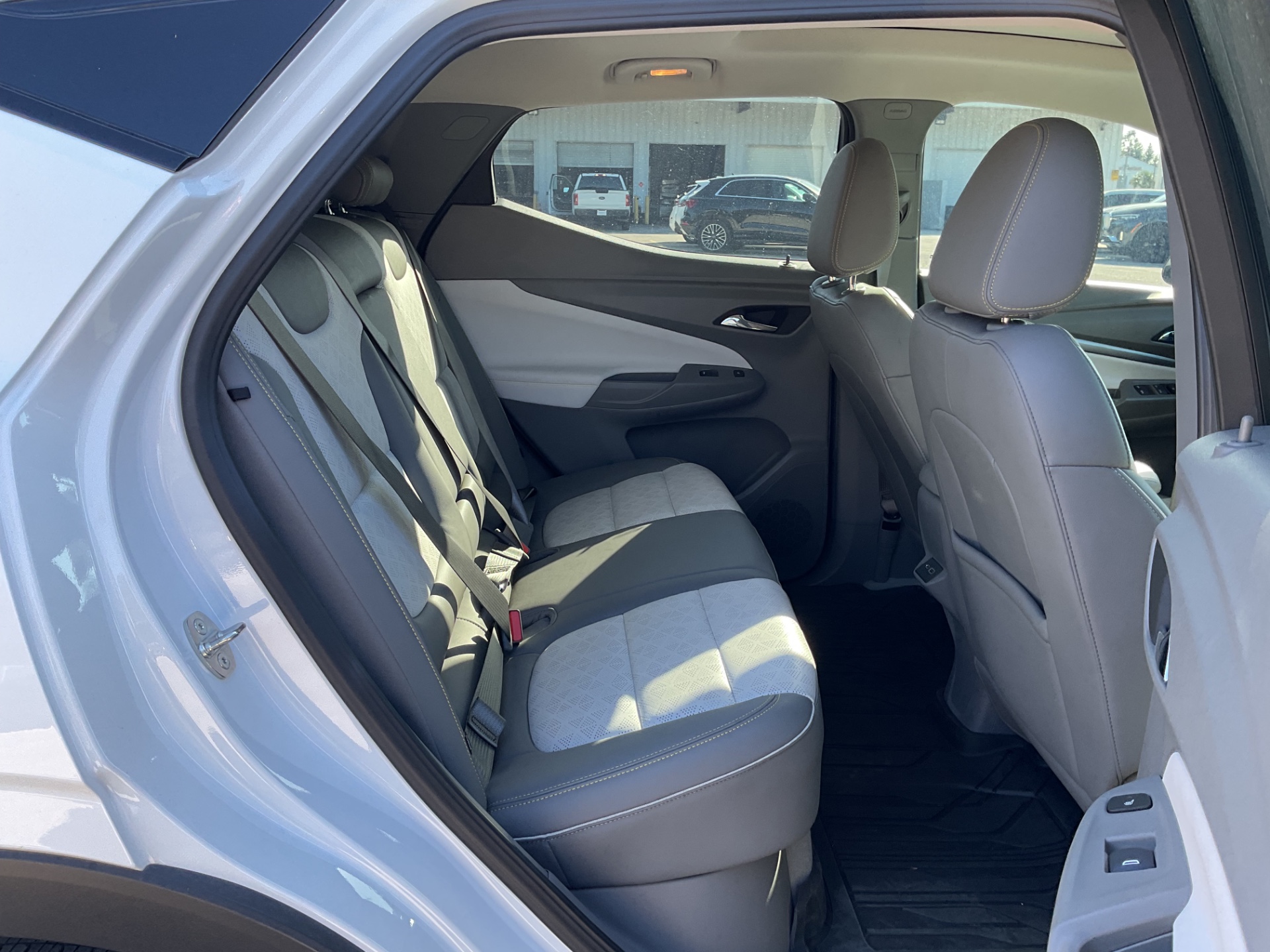 2022 CHEVROLET BOLT EUV PREMIER photo 12