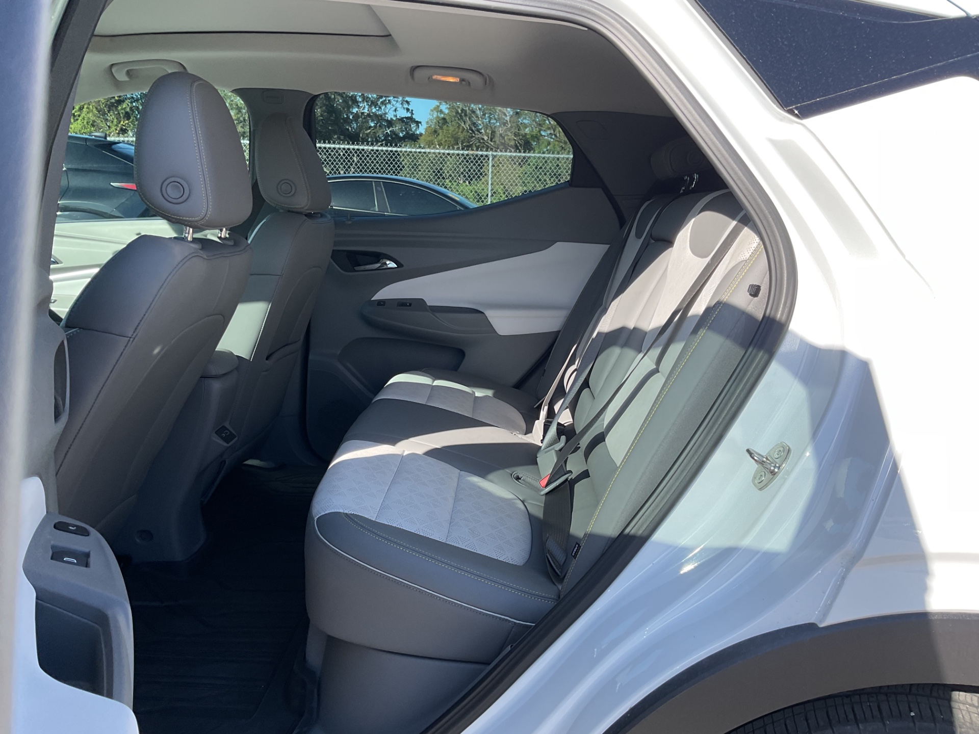2022 CHEVROLET BOLT EUV PREMIER photo 14