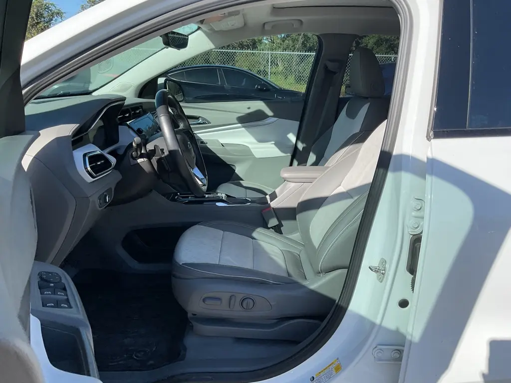 2022 CHEVROLET BOLT EUV PREMIER photo 16