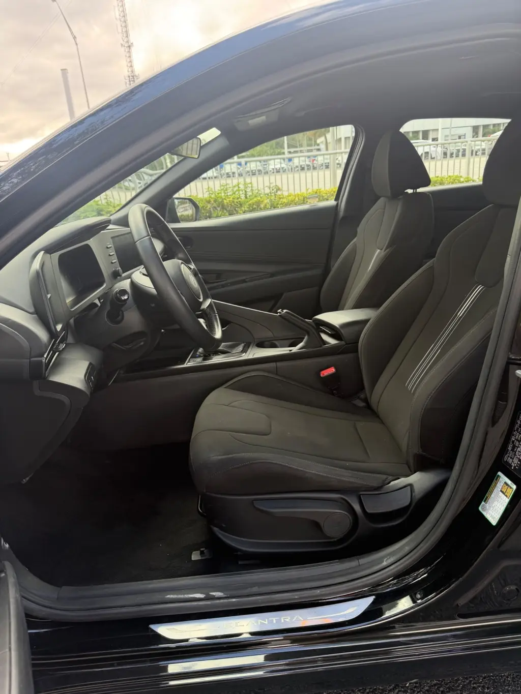 2025 HYUNDAI ELANTRA SEL SPORT photo 13